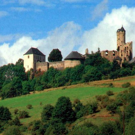 Отель Gast- Und Gastehaus Simon Greifenstein Экстерьер фото
