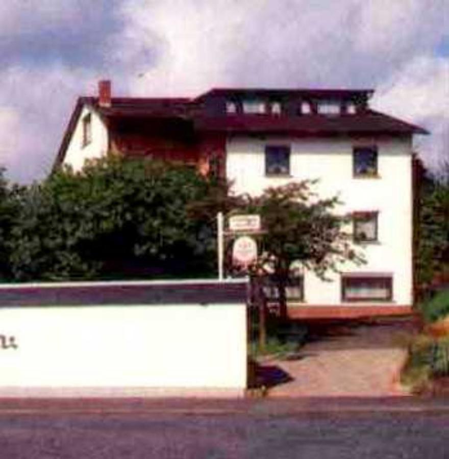 Отель Gast- Und Gastehaus Simon Greifenstein Экстерьер фото